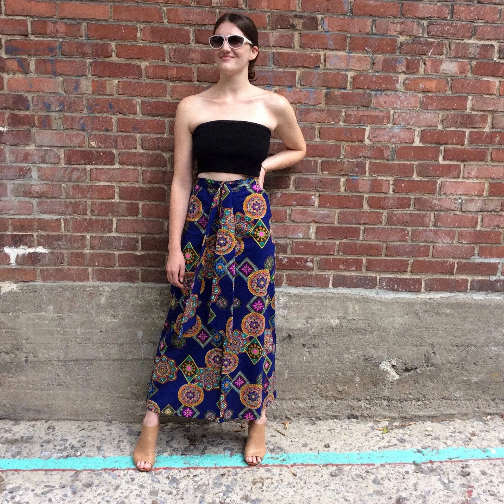 1970s A-Line Mandala Pattern Maxi Skirt Small