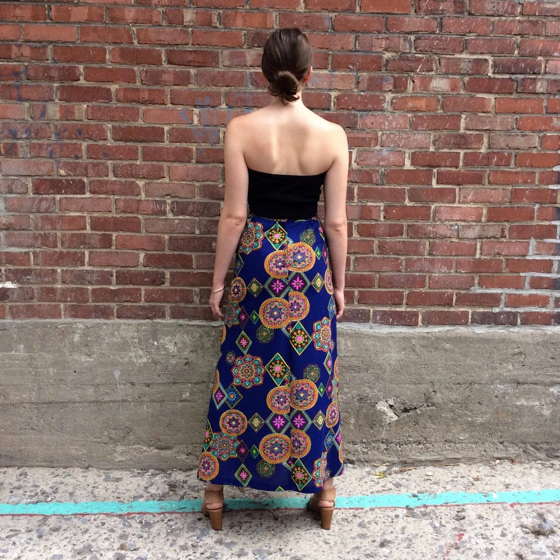1970s A-Line Mandala Pattern Maxi Skirt Small