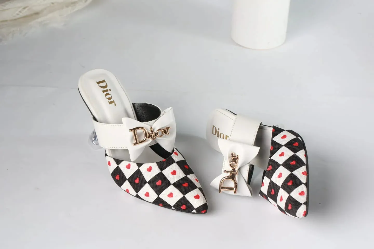 DIOR CASUAL HEEL PUMPS - WHITE (HEART)